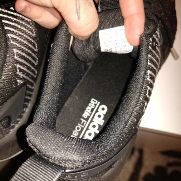 Adidas - Picture 3 of 5